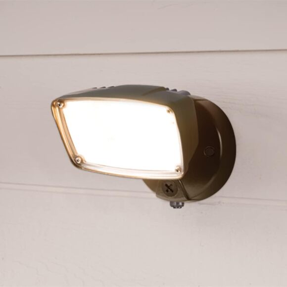 HALO FSL Single Head Outdoor Integrated LED Flood Light with Dusk to Dawn Bronze - Picture 2 of 3